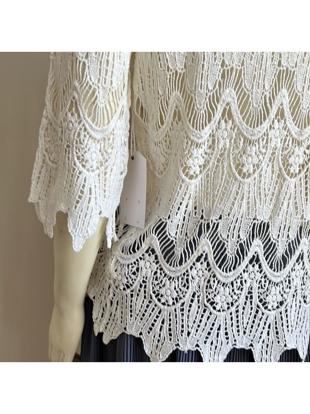 NWT Subtle Luxury Women’s Crochet 3/4 Sleeve Top Boho Glam Cream White S/M - Picture 7 of 14